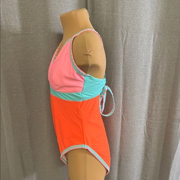 POPVIL women’s Colorful One Piece Swimsuit - Picture 5 of 9